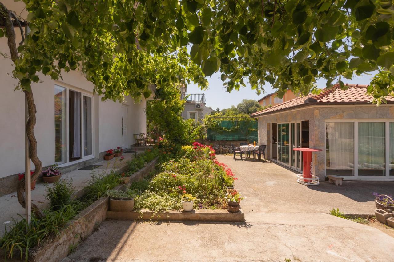 Apartamento Mara Šibenik Exterior foto