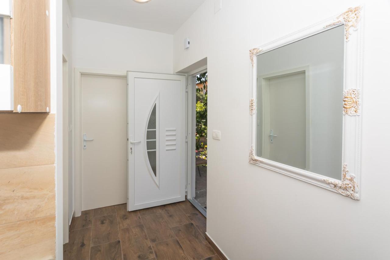Apartamento Mara Šibenik Exterior foto