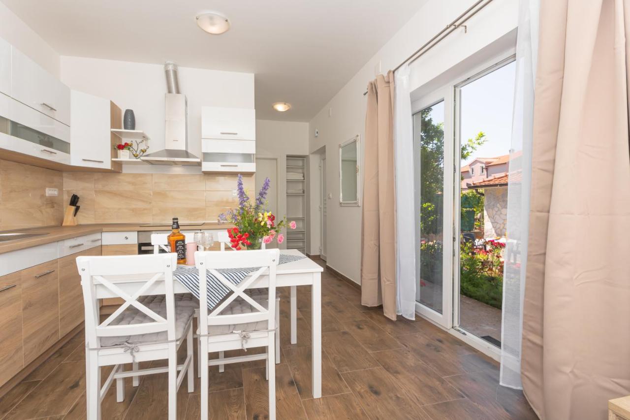 Apartamento Mara Šibenik Exterior foto